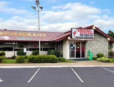 Knights Inn Greensboro Exterior photo